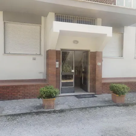 Apartment Nelly - Per 4 Persone - Caray Park - Sale Marasino - D'iseo *